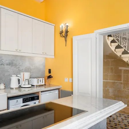 Victorian Splendour 21c Luxury * Victoria