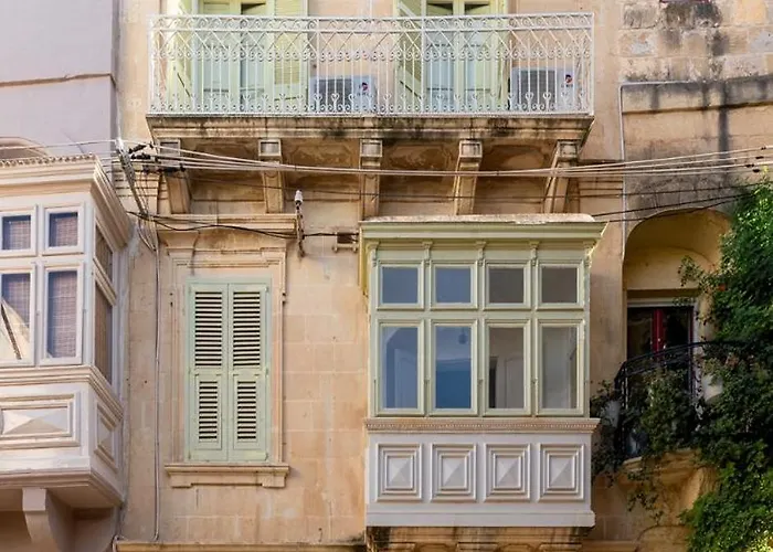 Victorian Splendour 21c Luxury * Victoria