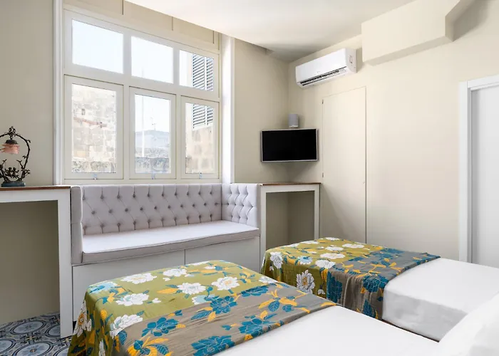 Victorian Splendour 21c Luxury